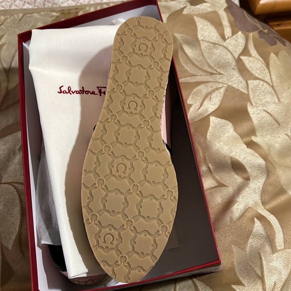 Brand new Salvatore Ferragamo Kim 2 Pink Espadrilles Host Pick - Picture 3 of 7